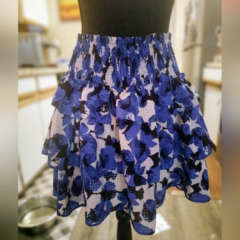 WWW layered mini skirt. Size XXL